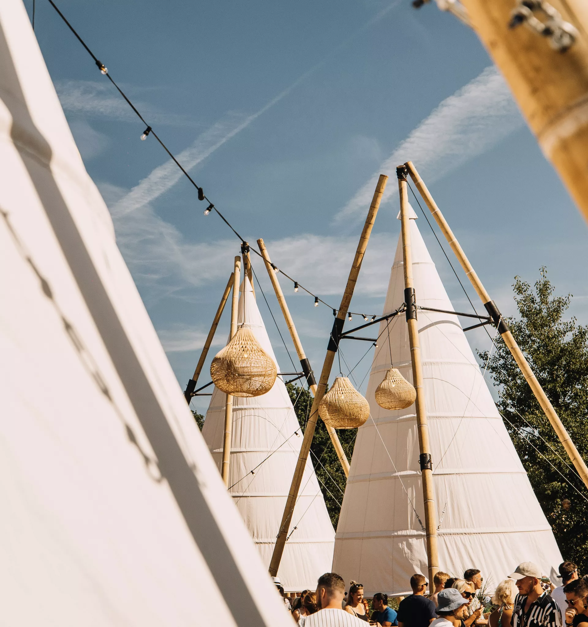 Iconic settings intertwined with nature through innovative tent design